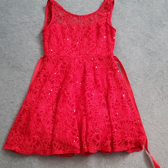 Dress - Picture 1 of 4